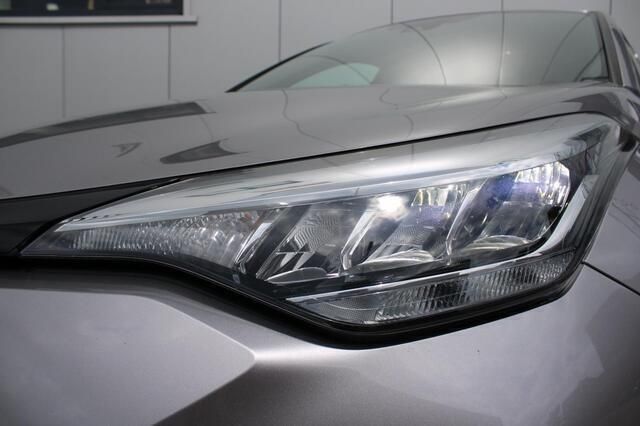 Occasion Toyota C-HR Team 152 PK (111 kW) 2022 Grijs, metallic lak SUV