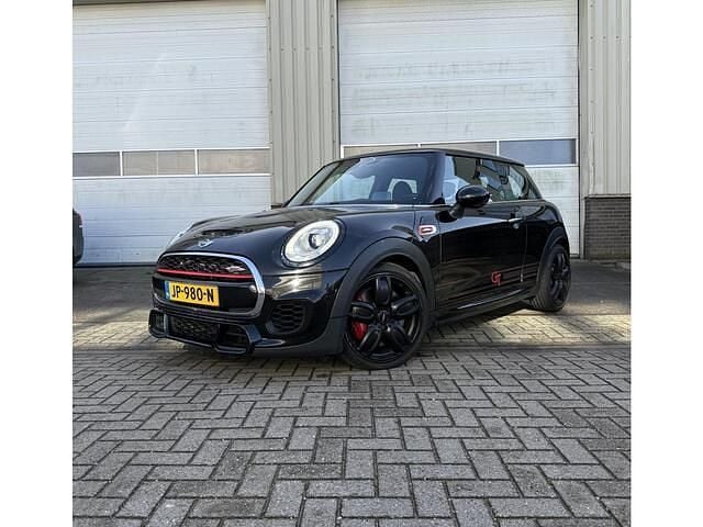 Zwart (metallic) Gebruikt 2016 Mini John Cooper Works Chili Hatchback | € 13.500 (Goede deal) - Afbeelding 1/4