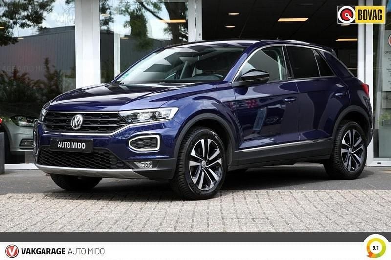Blauw Gebruikt 2020 VW T-Roc United SUV | € 28.845 (Eerlijke prijs) - Afbeelding 1/4