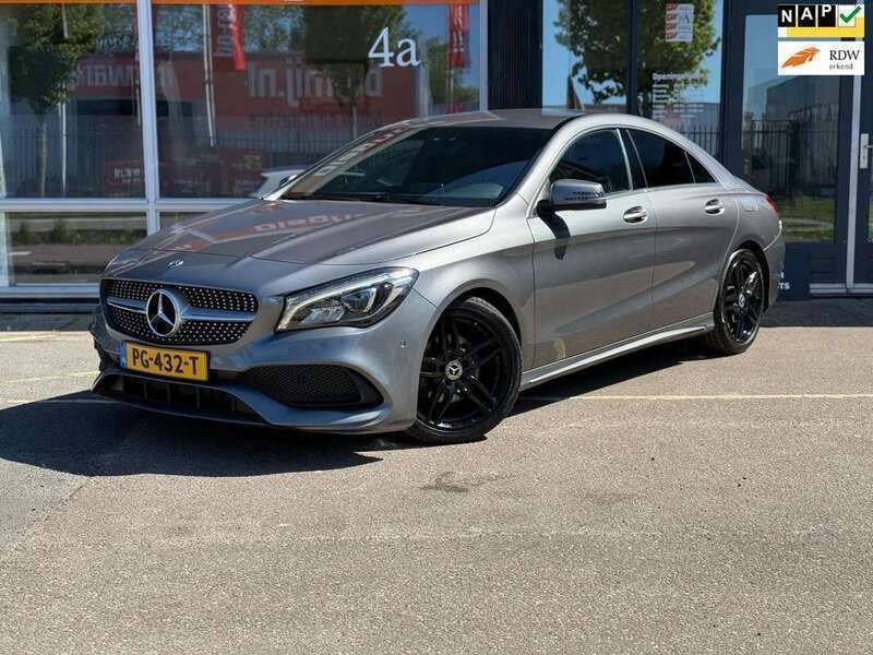 Grijs Gebruikt 2017 Mercedes CLA180 Business Sedan | € 16.950 (Eerlijke prijs) - Afbeelding 1/4