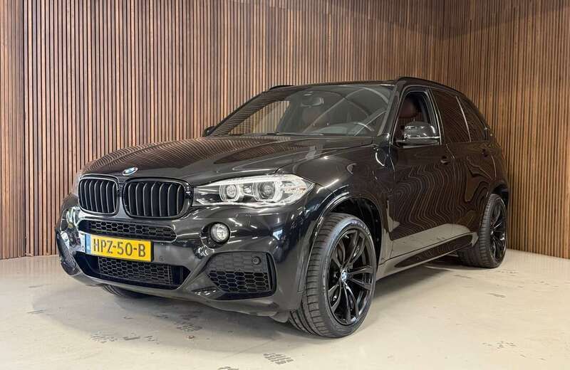Zwart Gebruikt 2018 BMW X5 iPerformance SUV | € 37.995 (Eerlijke prijs) - Afbeelding 1/4