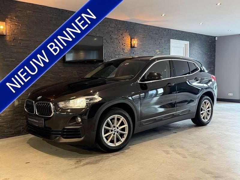 Zwart (metallic) Gebruikt 2019 BMW X2 Executive SUV | € 19.950 (Goede deal) - Afbeelding 1/4