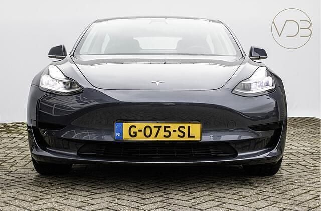 Occasion Tesla Model 3 Standard Range 239 kW (326 PK) 2019 Grijs (metallic) Sedan