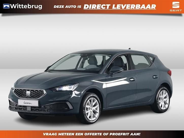 Blauw Nieuw 2025 Seat Leon Style Hatchback | € 24.995 (Super prijs) - Afbeelding 1/4
