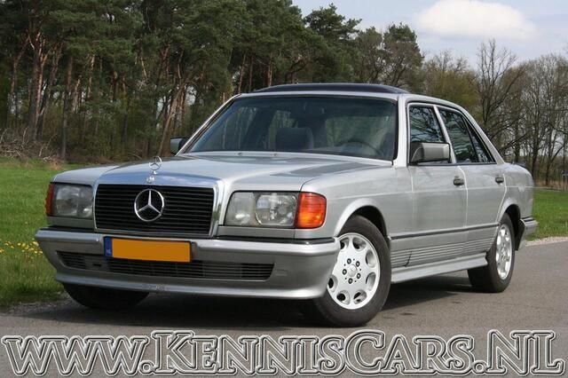 Zilver Gebruikt 1980 Mercedes 380 AMG Sedan | € 16.500 - Afbeelding 1/4