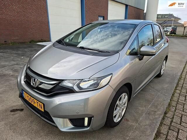 Grijs (metallic) Occasion 2017 Honda Jazz Comfort Hatchback | € 9.950 (Goede deal) - Afbeelding 1/4