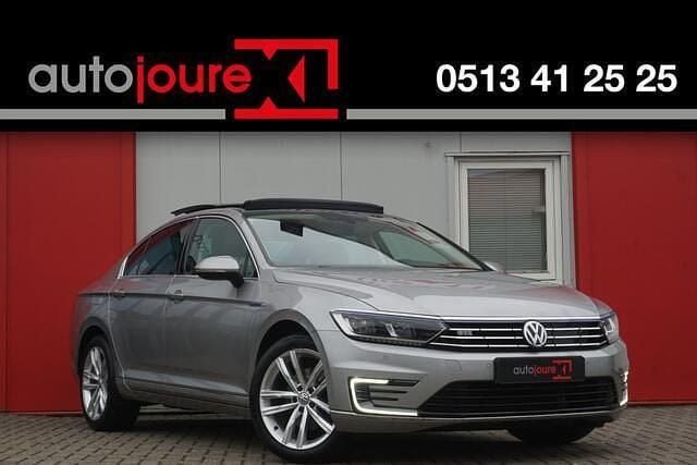 Grijs Gebruikt 2016 VW Passat GTE Sedan | € 18.999 (Eerlijke prijs) - Afbeelding 1/4