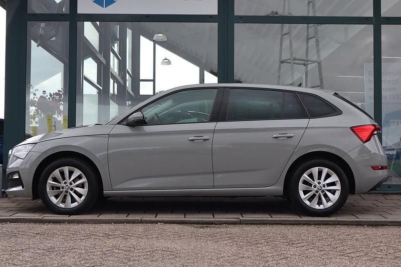 Occasion Skoda Scala Ambition 110 PK (80 kW) 2023 Grijs Hatchback