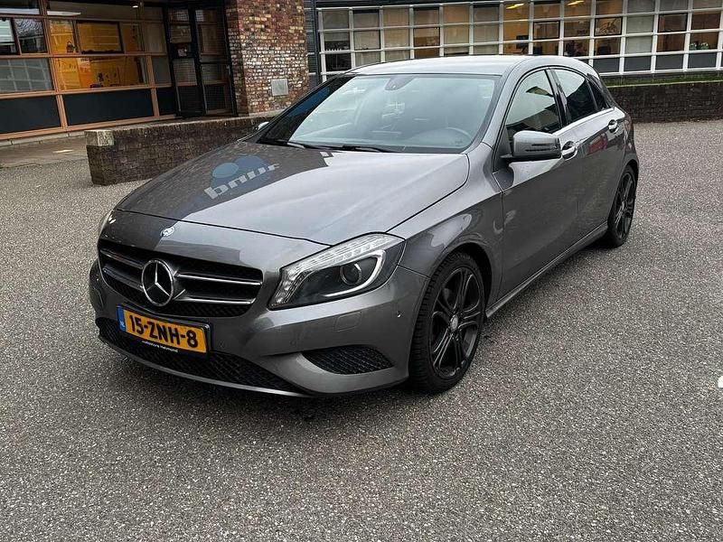 Occasion Mercedes A180 Ambition 122 PK (89 kW) 2012 Grijs Hatchback
