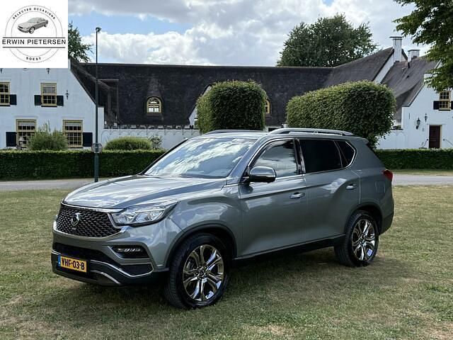 Grijs Gebruikt 2020 Ssangyong Rexton SUV | € 27.499 - Afbeelding 1/4