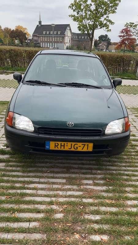 Occasion 1997 Toyota Starlet Hatchback | € 1.900 (Eerlijke prijs) - Afbeelding 1/4