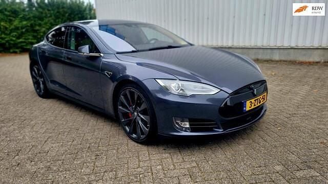 Grijs Gebruikt 2015 Tesla Model S Performance Hatchback | € 16.700 (Goede deal) - Afbeelding 1/4