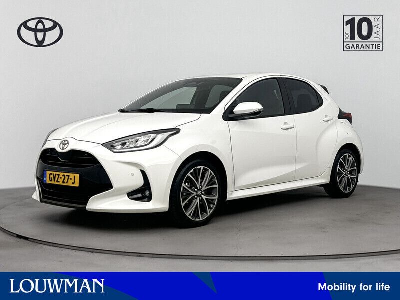 Wit Gebruikt 2025 Toyota Yaris Hybrid Executive Hatchback | € 29.250 (Eerlijke prijs) - Afbeelding 1/3