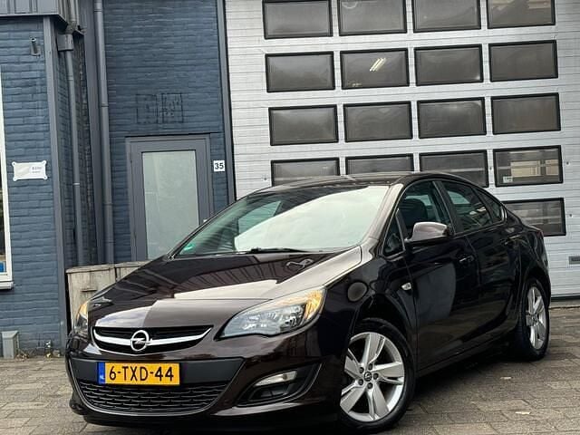 Occasion Opel Astra 140 PK (102 kW) 2014 Bruin Sedan