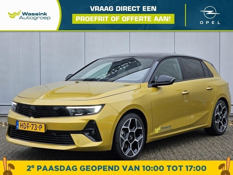 Electric yellow (geel metallic) Gebruikt 2025 Opel Astra Ultimate Hatchback | € 42.900 - Afbeelding 1/4