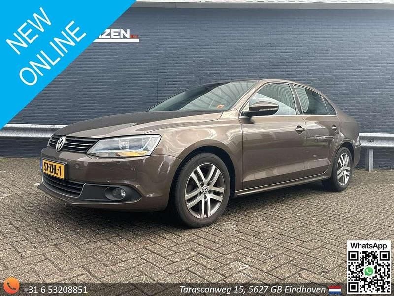 Bruin Gebruikt 2012 VW Jetta Executive Sedan | € 5.350 (Goede deal) - Afbeelding 1/4