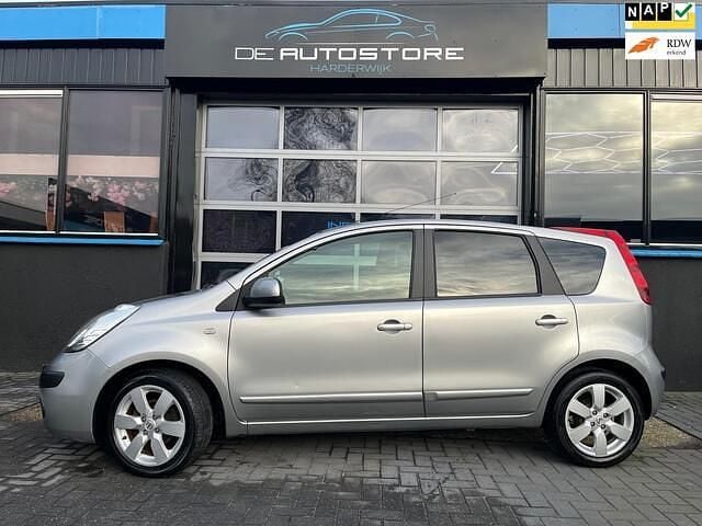 Grijs Occasion 2006 Nissan Note MPV | € 2.950 (Eerlijke prijs) - Afbeelding 1/4