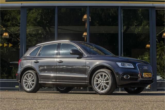 Grijs, metallic lak Gebruikt 2016 Audi Q5 Sport SUV | € 22.950 (Iets duurder) - Afbeelding 1/4