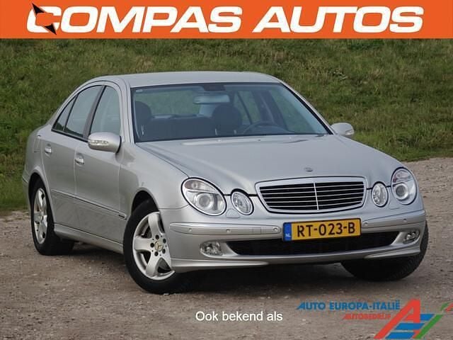 Grijs Gebruikt 2002 Mercedes E320 Avantgarde Sedan | € 3.950 - Afbeelding 1/4