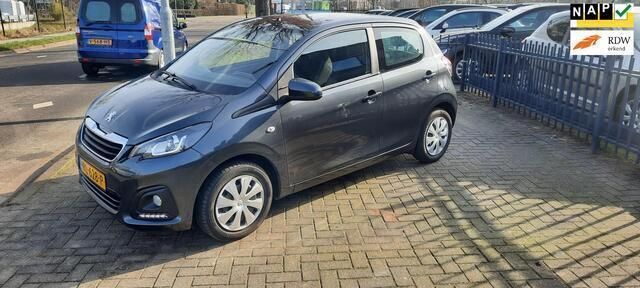 Grijs Gebruikt 2017 Peugeot 108 Active Hatchback | € 8.150 (Eerlijke prijs) - Afbeelding 1/4