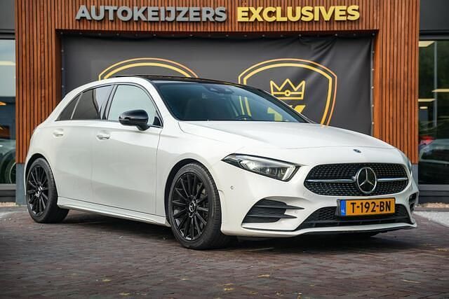 Wit Gebruikt 2018 Mercedes A250 Premium Plus Hatchback | € 26.900 (Iets duurder) - Afbeelding 1/4