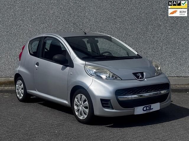 Grijs Gebruikt 2010 Peugeot 107 Hatchback | € 2.450 (Goede deal) - Afbeelding 1/4