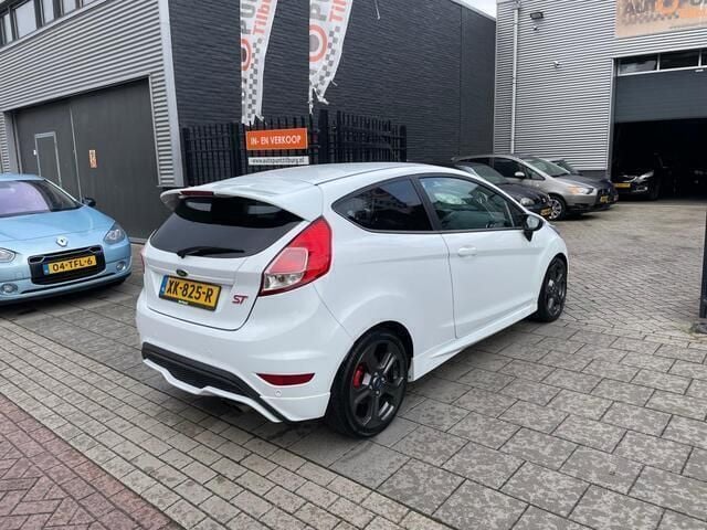 Occasion Ford Fiesta Sport 182 PK (133 kW) 2014 Wit Hatchback