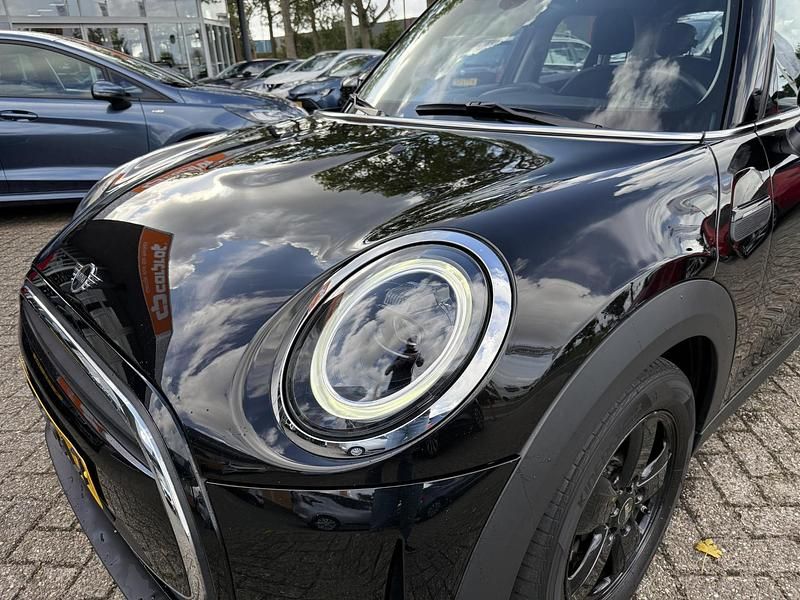 Occasion Mini Cooper Essential 2021 Zwart Hatchback