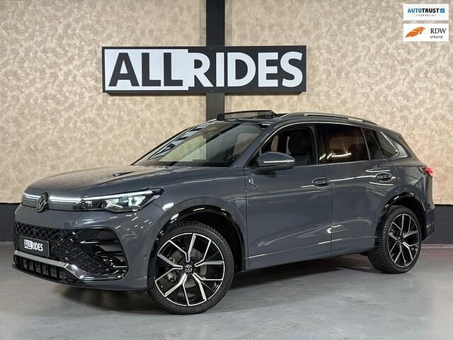 Grijs Gebruikt 2025 VW Tiguan R-line Edition SUV | € 46.950 (Super prijs) - Afbeelding 1/4