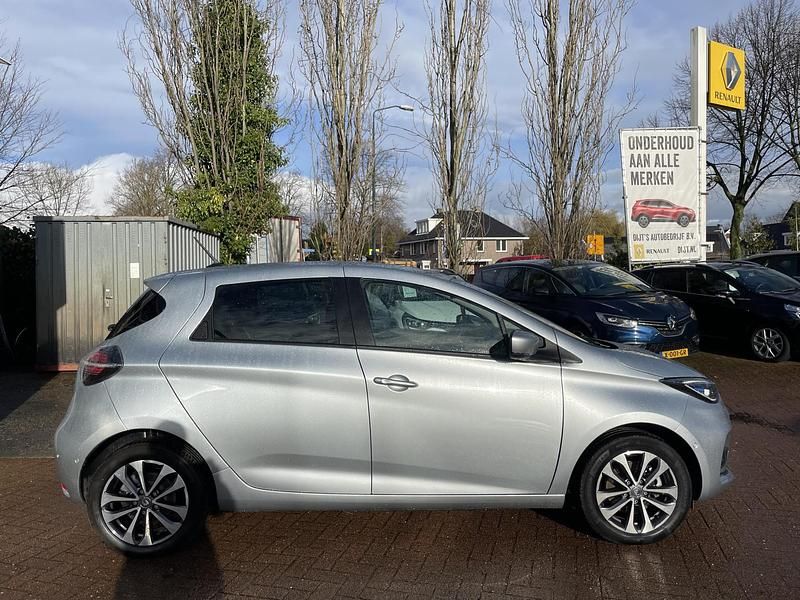 Occasion Renault Zoe Intens 100 kW (136 PK) 2022 Grijs, metallic lak Hatchback
