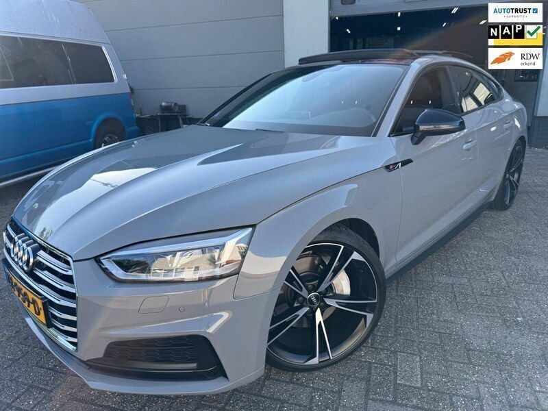Grijs Gebruikt 2018 Audi A5 Design Coupé | € 30.440 (Duur) - Afbeelding 1/4