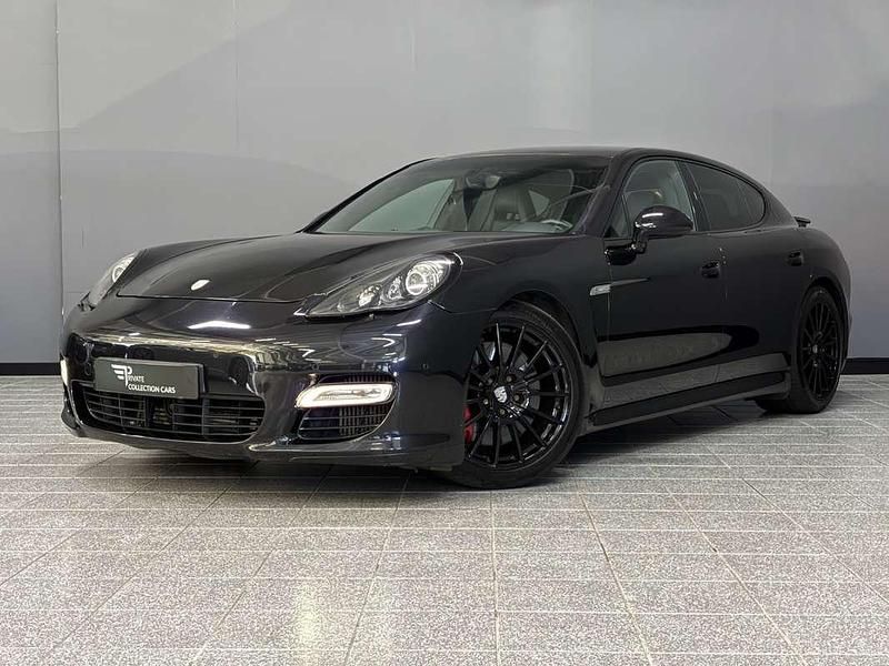 Zwart (metallic) Gebruikt 2011 Porsche Panamera Hatchback | € 28.950 (Iets duurder) - Afbeelding 1/4