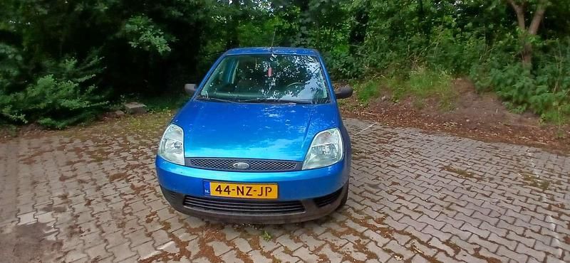 Gebruikt 2004 Ford Fiesta Futura Hatchback | € 1.000 (Eerlijke prijs) - Afbeelding 1/4