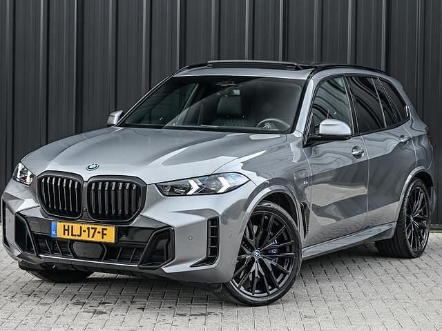 Grijs (metallic) Occasion 2024 BMW X5 Comfort Edition SUV | € 97.800 (Eerlijke prijs) - Afbeelding 1/4