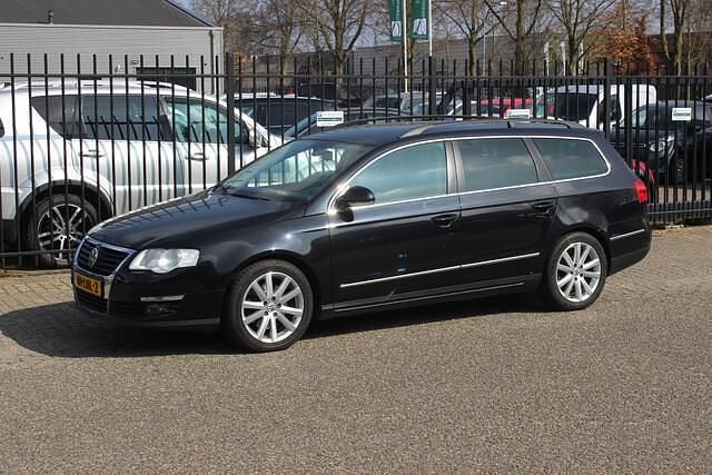 Zwart Gebruikt 2010 VW Passat Comfortline Stationwagen | € 4.250 (Eerlijke prijs) - Afbeelding 1/4
