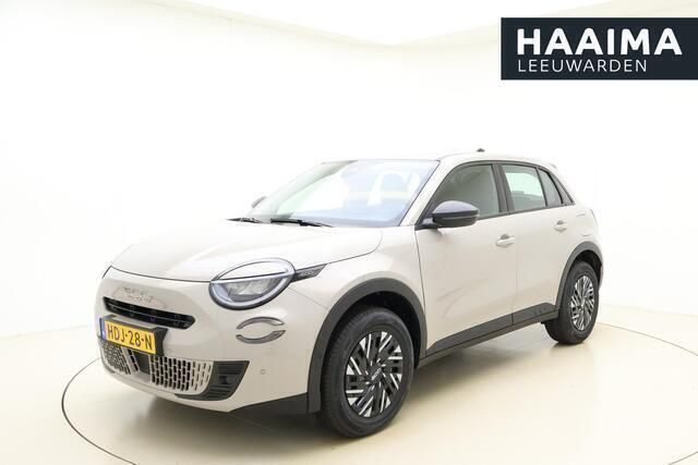 Grijs, metallic lak Gebruikt 2025 Fiat 600 Urban SUV | € 27.950 (Super prijs) - Afbeelding 1/4