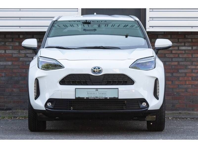 Wit, metallic lak Gebruikt 2021 Toyota Yaris Cross Team SUV | € 24.750 (Super prijs) - Afbeelding 1/4