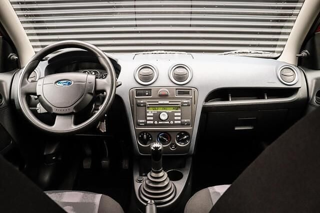 Occasion Ford Fusion Cool & Sound Edition 80 PK (58 kW) 2010 Rood (metallic) MPV