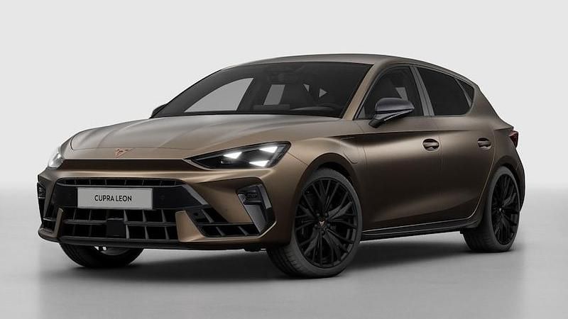 Nieuw Cupra Leon VZ 272 PK (200 kW) 2025 Bruin (mat) Hatchback