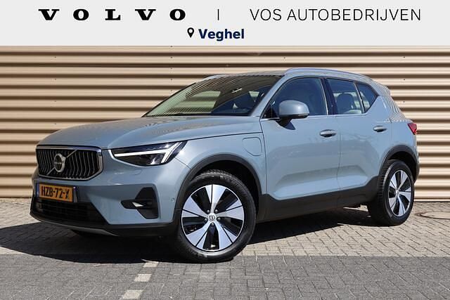 Grijs Gebruikt 2023 Volvo XC40 Plus SUV | € 38.950 (Goede deal) - Afbeelding 1/4