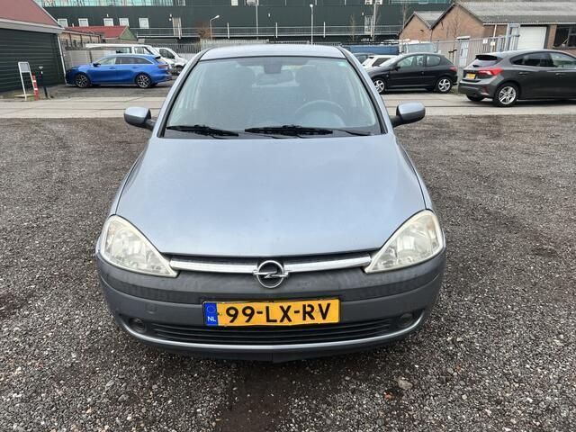 Grijs Gebruikt 2003 Opel Corsa Elegance Hatchback | € 1.450 (Eerlijke prijs) - Afbeelding 1/4