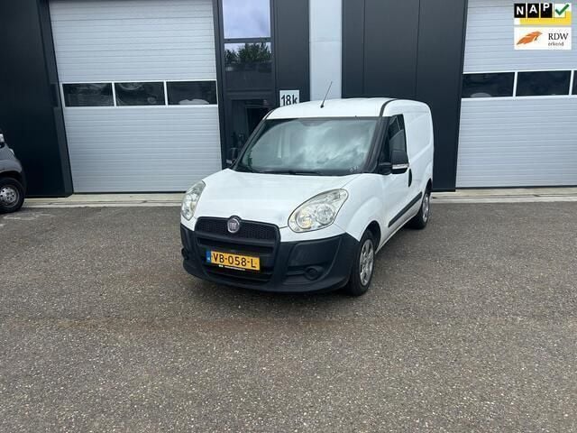 Wit Gebruikt 2013 Fiat Doblò MPV | € 2.990 (Eerlijke prijs) - Afbeelding 1/4