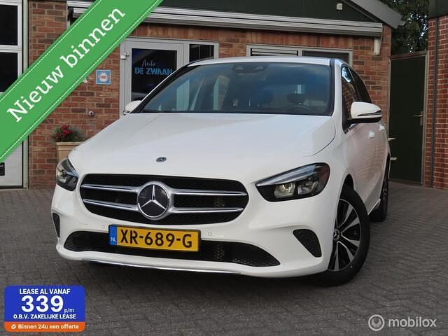 Wit Gebruikt 2019 Mercedes B180 Business MPV | € 20.950 (Super prijs) - Afbeelding 1/4