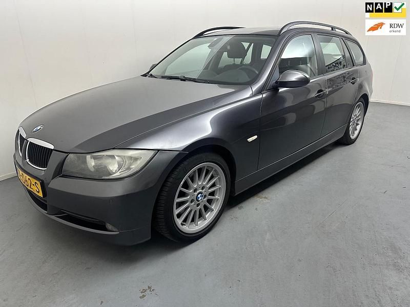 Grijs Occasion 2007 BMW 320 Stationwagen | € 2.900 (Goede deal) - Afbeelding 1/4
