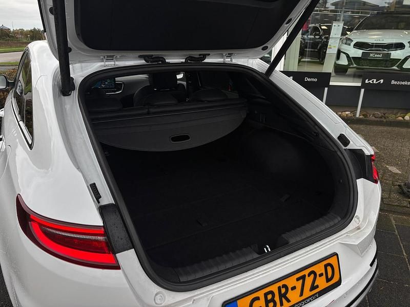 Occasion Kia ProCeed GT-Line 140 PK (102 kW) 2024 Deluxe white m Hatchback