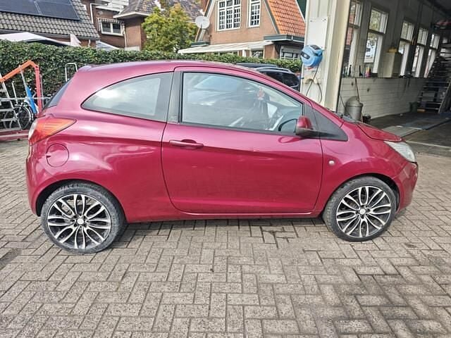 Occasion Ford Ka Titanium 69 PK (50 kW) 2009 Roze Hatchback