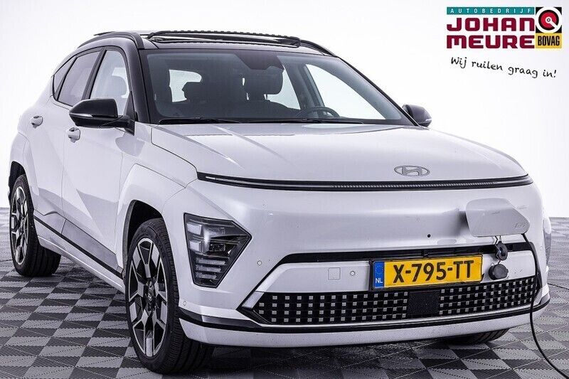 Wit Gebruikt 2024 Hyundai Kona Premium SUV | € 38.990 (Eerlijke prijs) - Afbeelding 1/4