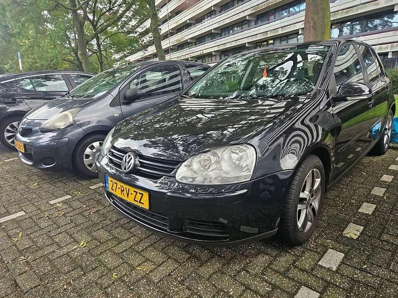 Zwart Gebruikt 2005 VW Golf IV Comfortline Hatchback | € 2.500 (Eerlijke prijs) - Afbeelding 1/4