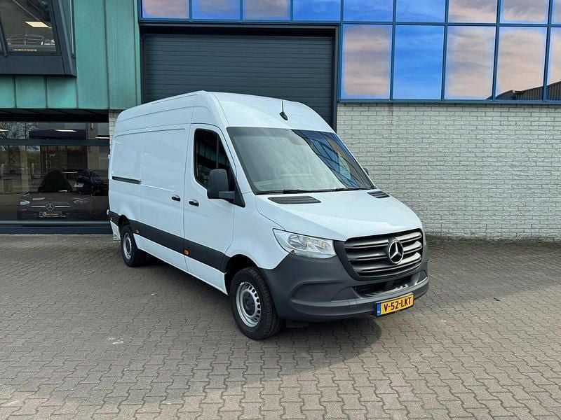 Wit Gebruikt 2023 Mercedes Sprinter Van | € 36.500 - Afbeelding 1/4
