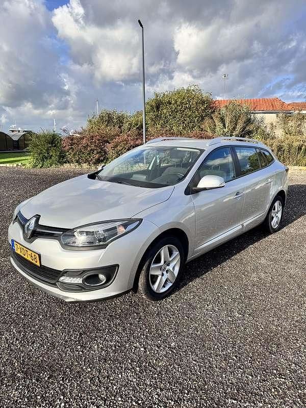 Zilver Gebruikt 2014 Renault Mégane GrandTour Initiale Paris Stationwagen | € 3.900 (Super prijs) - Afbeelding 1/4